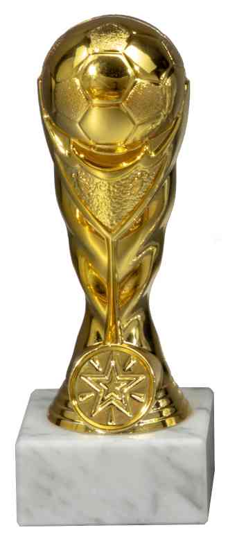 Ein goldener 3-er Serie Fußball 170 mm PK756200-3-E25-GSB mit einem Fußball oben drauf, montiert auf einem weißen Marmorsockel, mit exklusivem Design.